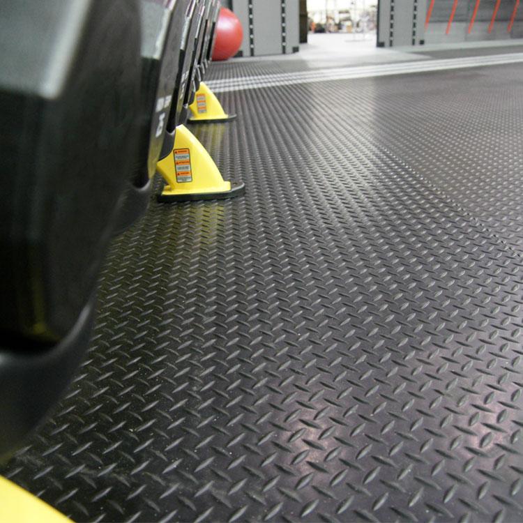 Diamond Tread Garage Flooring - Slip Not Co Uk