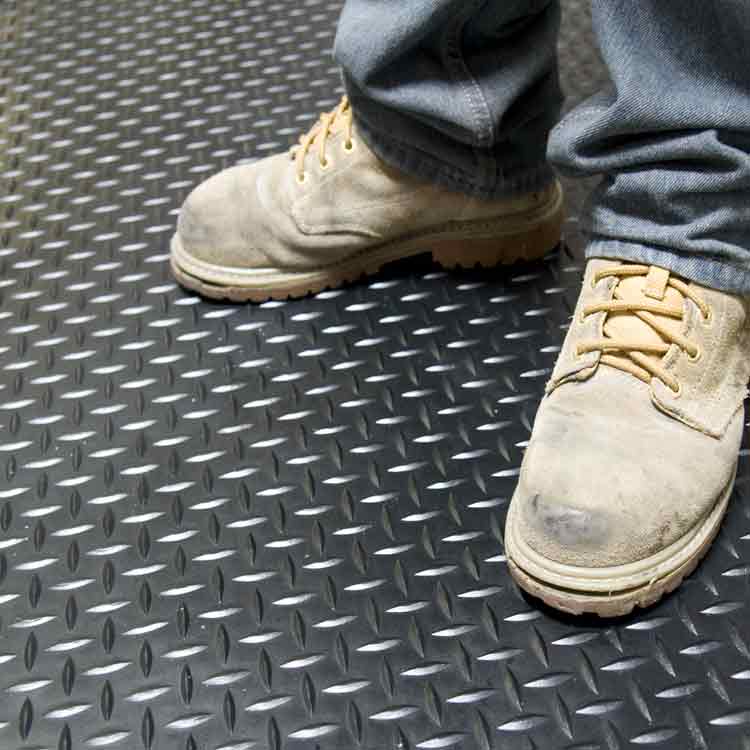 Diamond Tread Non Slip Flooring Heavy Duty Safety Matting - Slip Not Co Uk