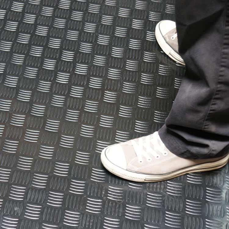 Checker Plate Anti Slip Mats Rubber Flooring - Slip Not Co Uk